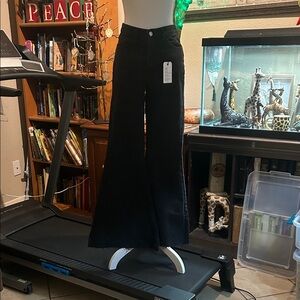 NWT Forever 21 Black Slim Fit Flare Leg Jeans Size 26 inseam 31”